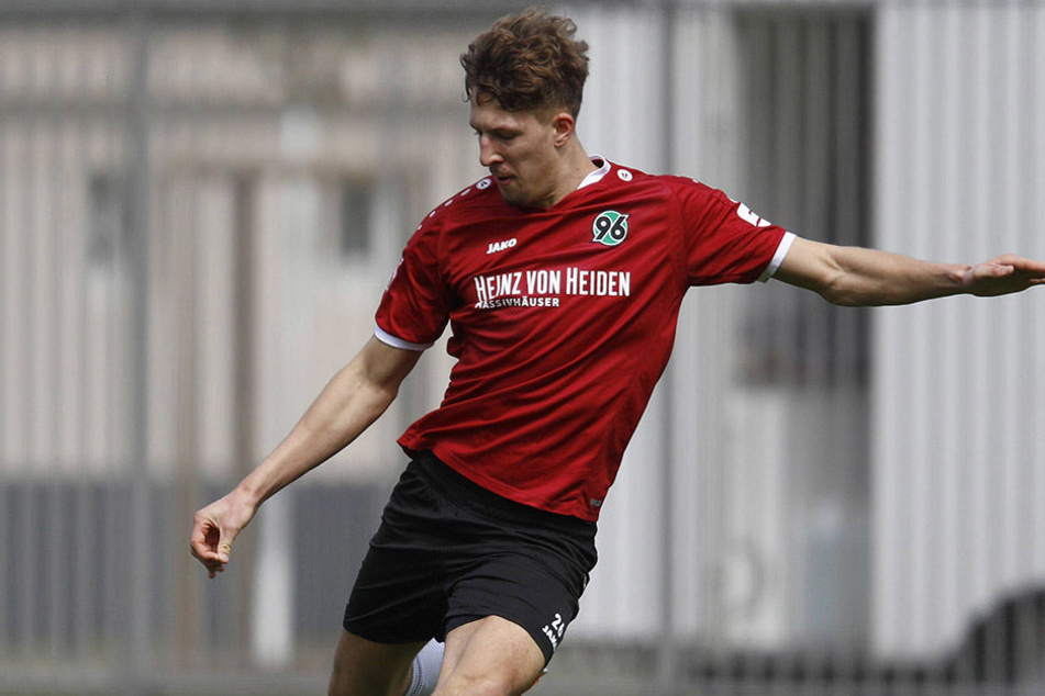 Von Hannover 96 II wechselt Janik Bachmann zum Chemnitzer FC.