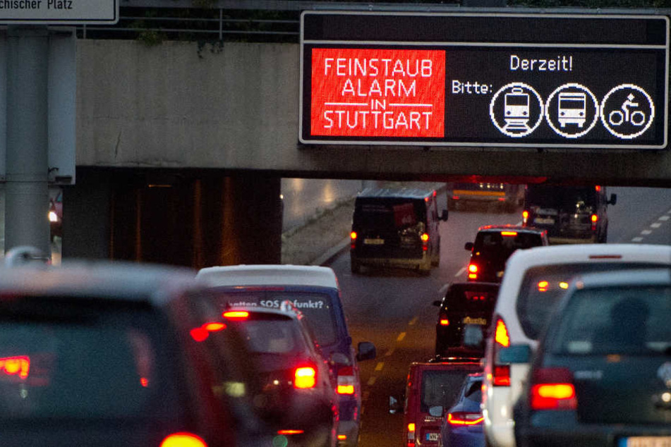 Seit letzter Woche Montag sind Autofahrer dazu angehalten, ihre Fahrzeuge stehen zu lassen und die Öffentlichen zu nutzen. (Archivbild)