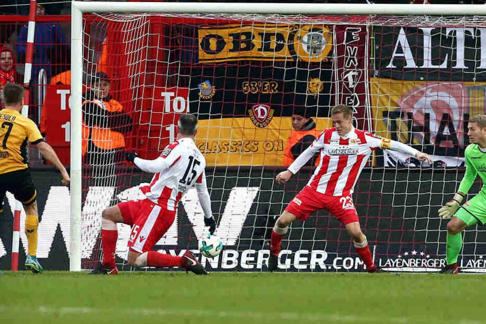 Im Hinspiel gelang Andreas Lambertz (l.) das goldene Tor zum 1:0-Auswärtssieg. In diesem Jahr war "Lumpi" bisher nur Tribünengast.