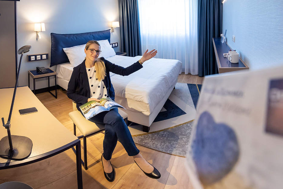 Alles neu: Managerin Michaela Neukirchner in einem sanierten Zimmer des Dorint-Hotels.
