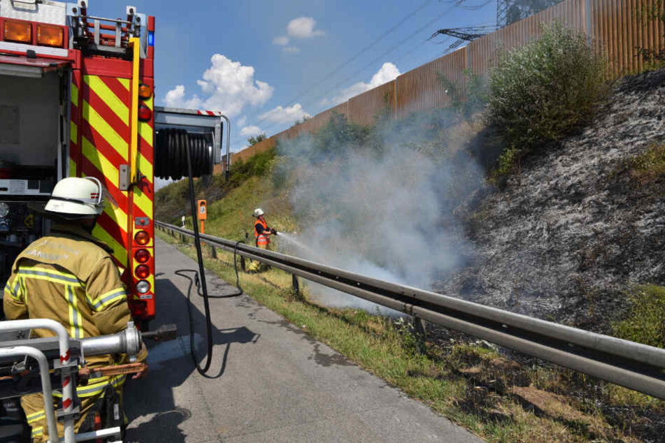 Mindestens zehn Brandstellen musste die Feuerwehr bekämpfen.