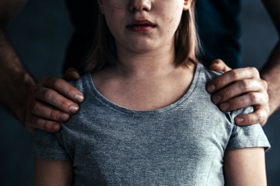 Der 37-Jährige verging sich monatelang an seiner eigenen Tochter. (Symbolbild)