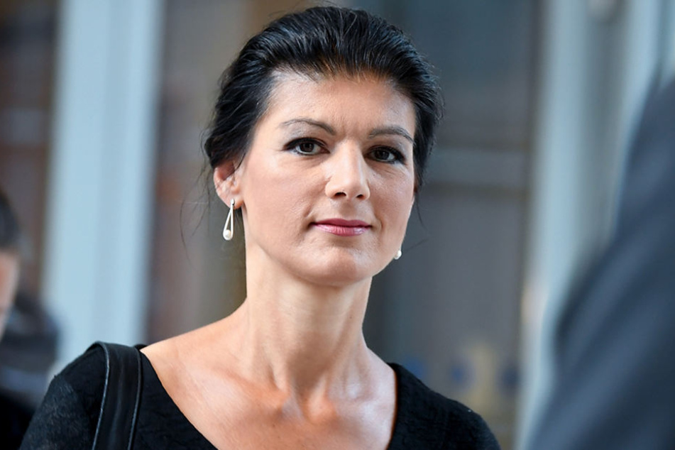 Die neue Sammlungsbewegung von Linksfraktionschefin Wagenknecht trägt den Namen "Aufstehen".