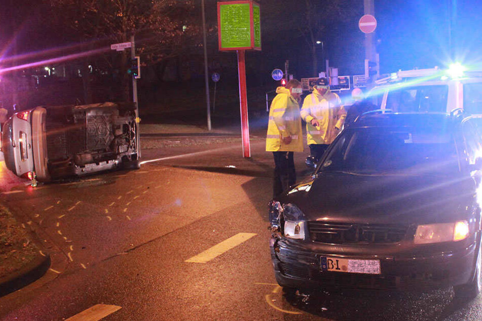 Ein Schaden von ungefähr 15.000 Euro entstand bei dem Unfall.