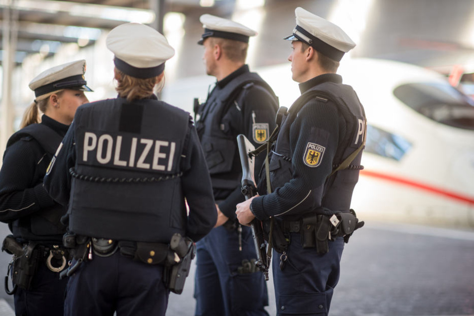 Polizist Mensch Polizist Mensch