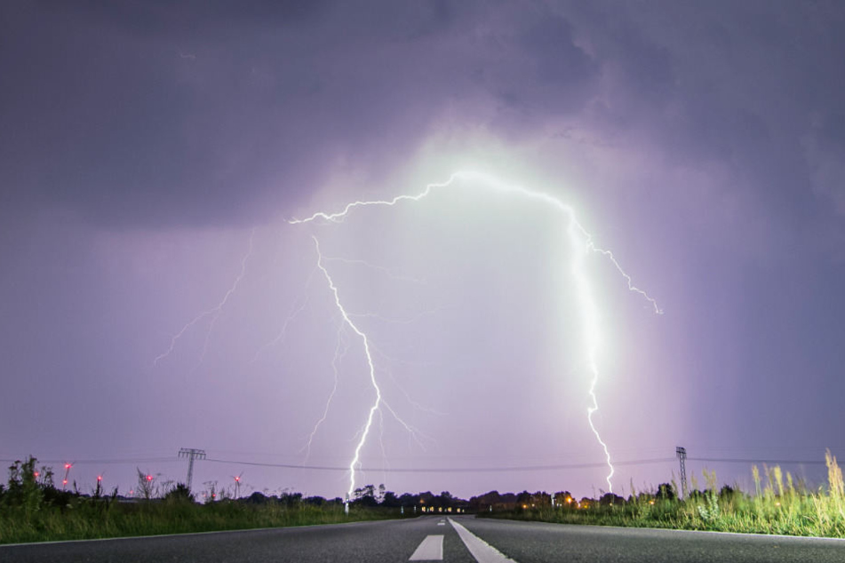 Mit starken Gewittern muss am Sonntagabend in Norddeutschland gerechnet werden.