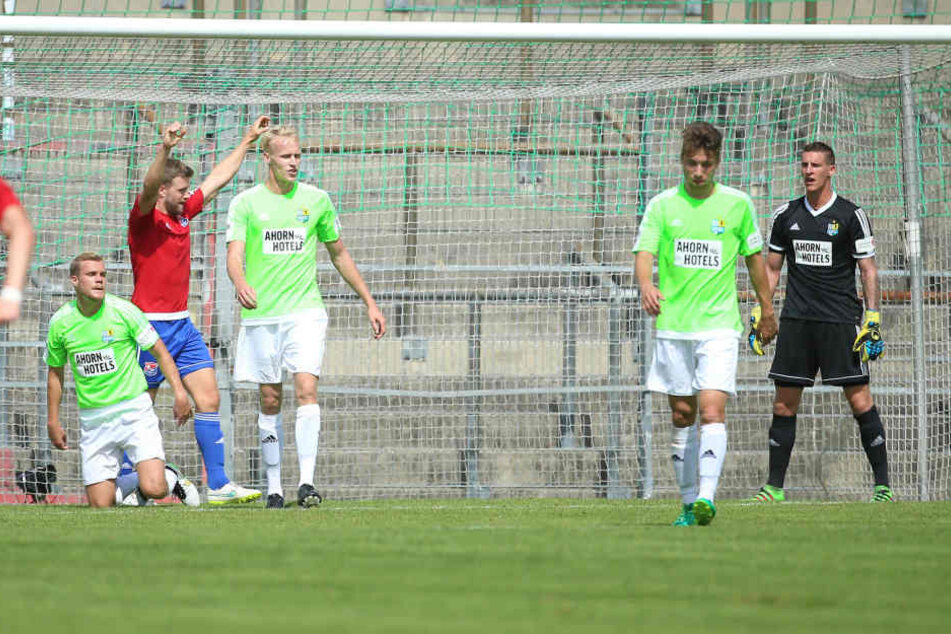Nach der Pleite gegen Unterhaching ist die Stimmung bei den Stürmern im Keller.