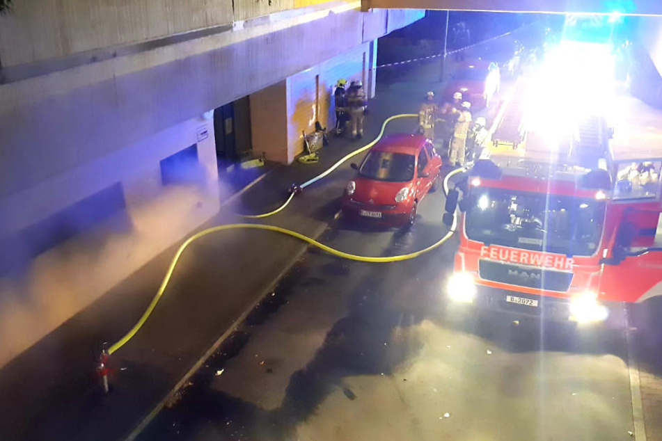 Fünf Menschen wurden bei dem Brand verletzt.
