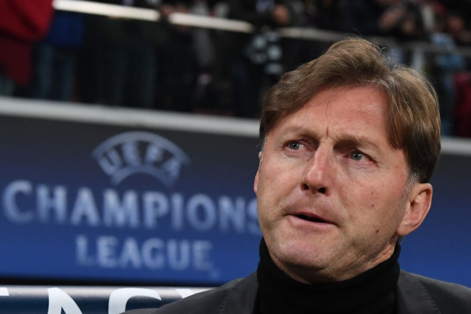 Gespannt wird RB-Trainer Ralph Hasenhüttl die Auslosung zur Zwischenrunde der Europa League am Montag verfolgen.