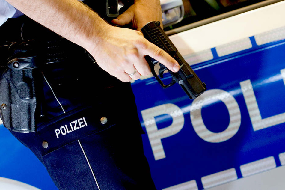 Die Polizisten sahen sich am Samstag gezwungen einen Schuss abzufeuern.