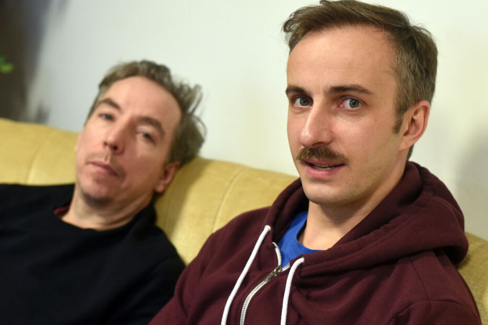 Fest und Flauschig: Olli Schulz und Jan Böhmermann äußern sich wöchentlich in ihrem Podcast zu verschiedensten Themen.