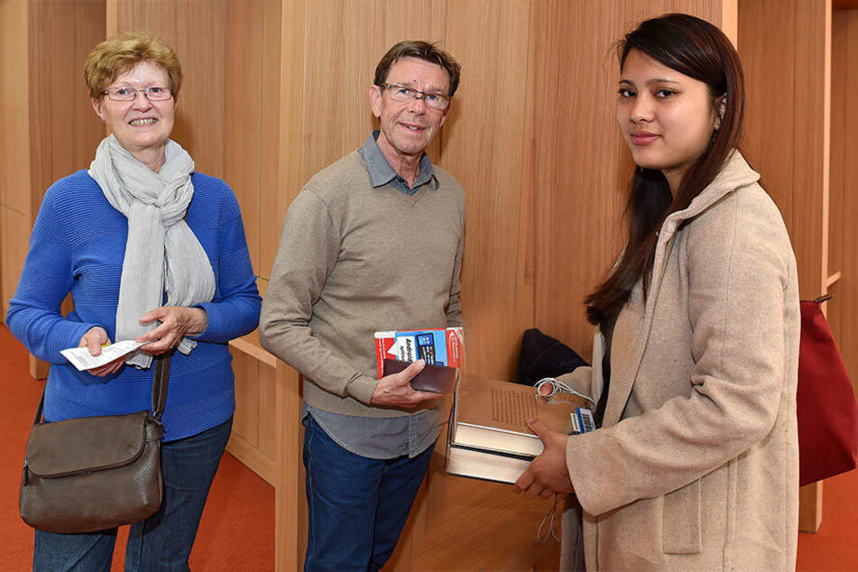 Die Meinungen zum Kulti sind positiv: Gisela und Frank Schubert und Anh Tran.