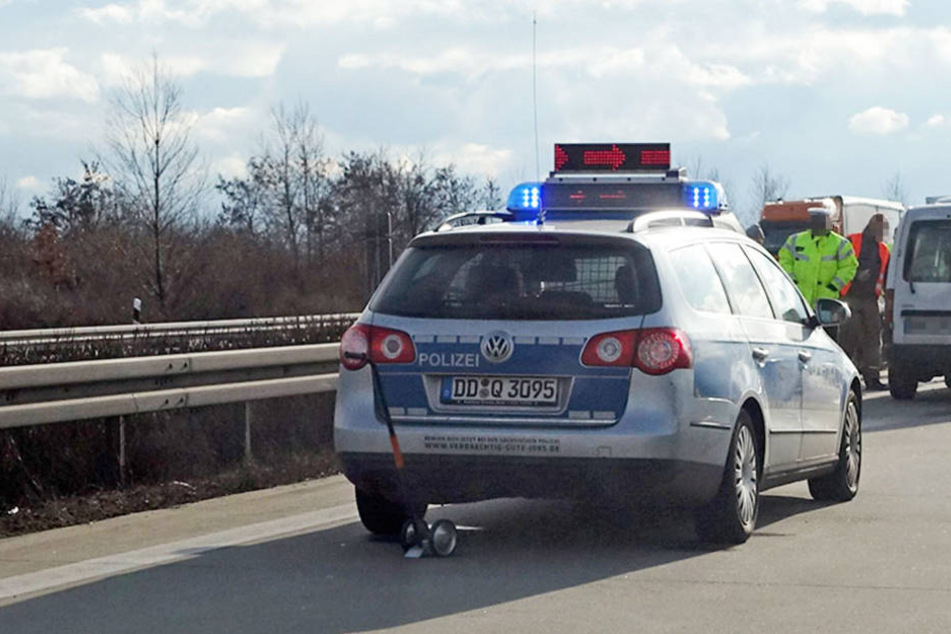 Auf der A38 wurde eine dreiköpfige Familie in ihrem Auto beschossen.