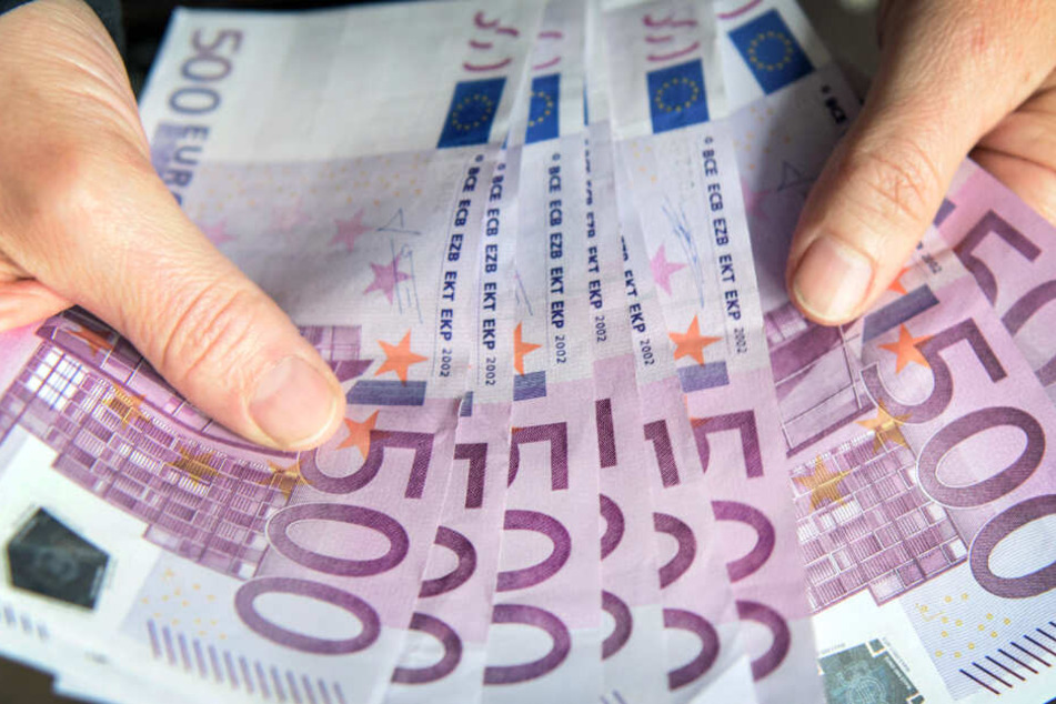 Es soll bei der Tat um Geld gegangen sein. (Symbolbild)