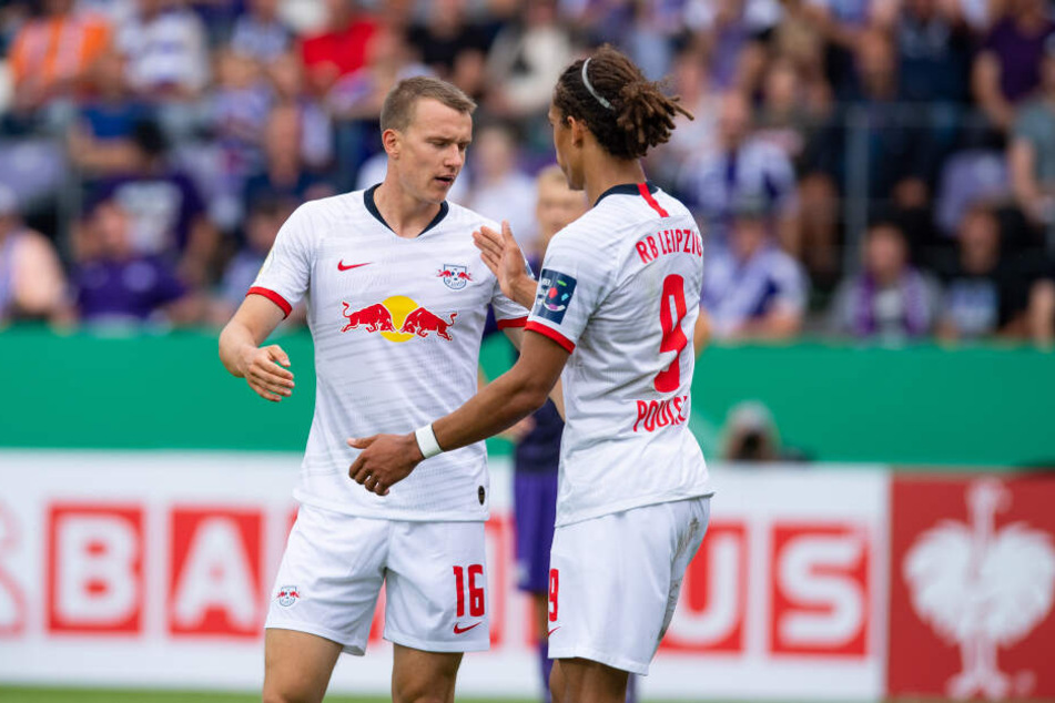 Lukas Klostermann (l.) erzielte das zwischenzeitliche 2:1 für die Bullen.