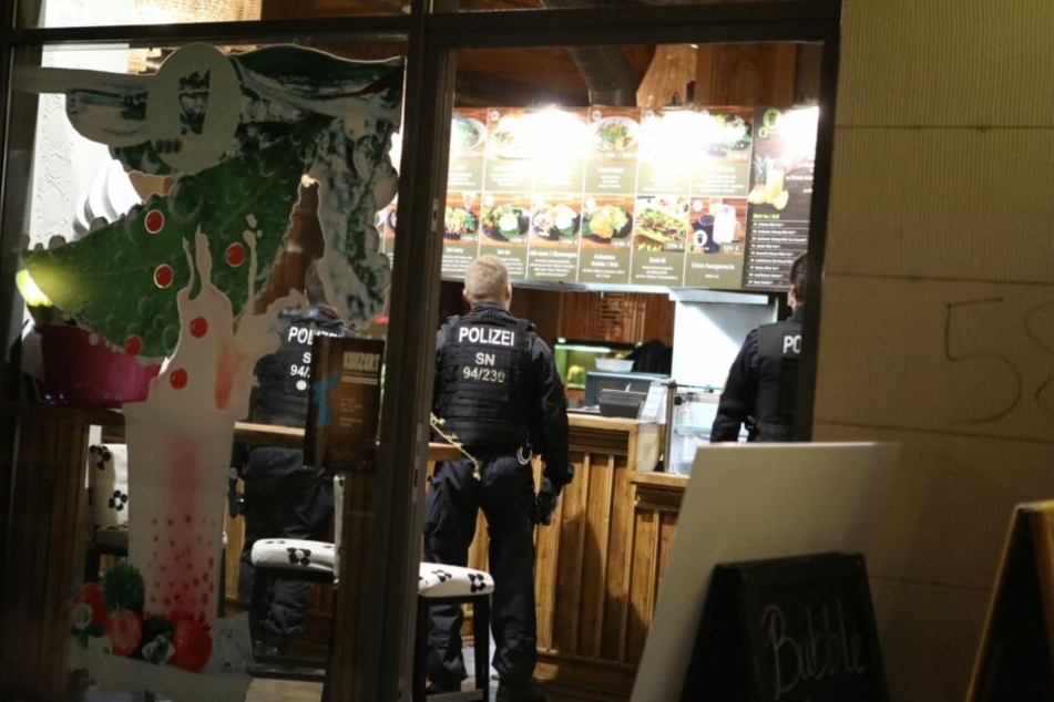 Im Leipziger Zentrum ist es Donnerstagabend zu einer Messer-Attacke gekommen.
