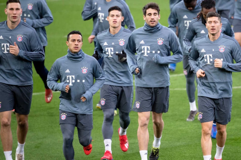 Der FC Bayern München muss im Hinspiel des Achtelfinales der CL in Liverpool ran.