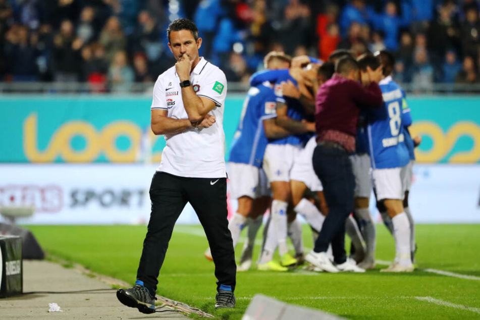 FCE-Coach Dirk Schuster war trotz der unglücklichen Niederlage nicht unzufrieden mit der Leistung seiner Mannschaft.