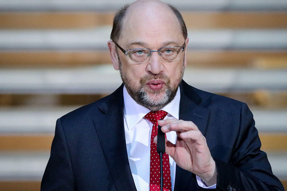 Martin Schulz spricht im Willy-Brandt-Haus zu den Medienvertretern.