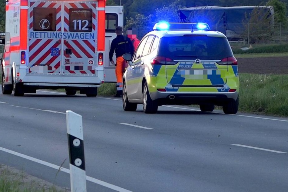 Das Alter und Geschlecht der vier Verletzten war zunächst unklar. (Symbolbild)