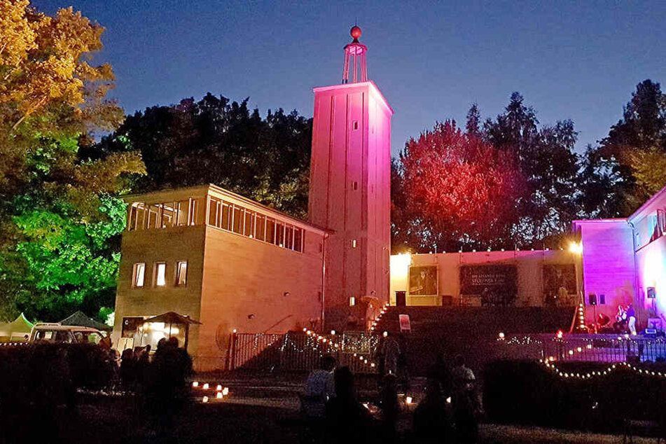 Das Lichterlabyrinth an der Küchwaldbühne bildete den Auftakt für die Probenphase der Europäischen Sommerphilharmonie.
