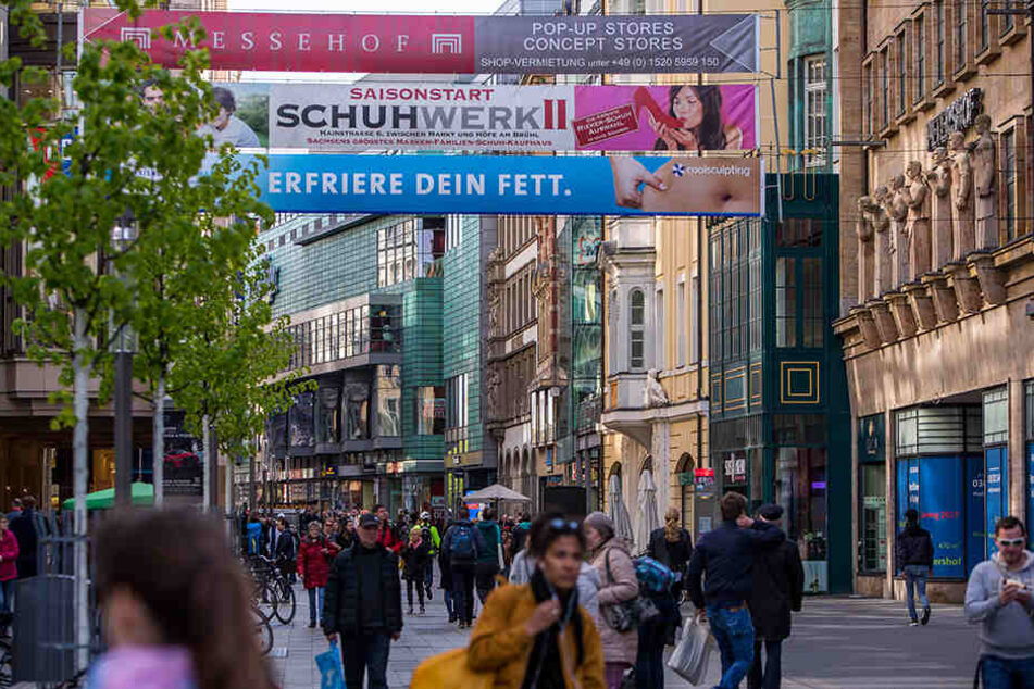 Die Petersstraße: Hier reiht sich Geschäft an Geschäft und die Leipziger schlagen ordentlich zu!