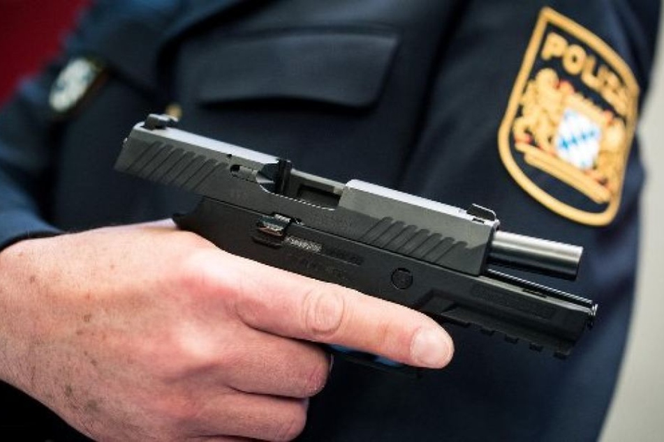 Die Polizei schoss den Angreifer nieder. (Symbolbild)