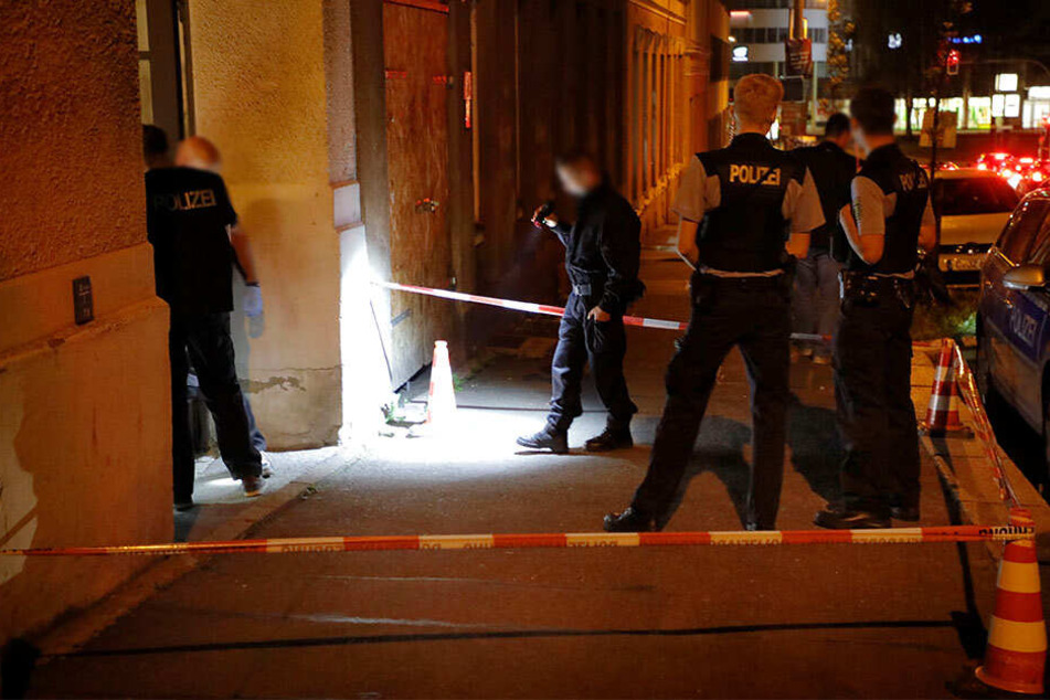 Die Kriminalpolizei sicherte noch in der Nacht Spuren.