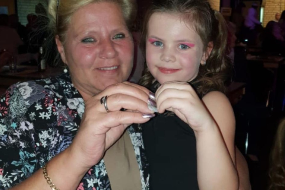 Silvia Wollny (53) mit ihrer Enkelin Celina-Sophie (5).