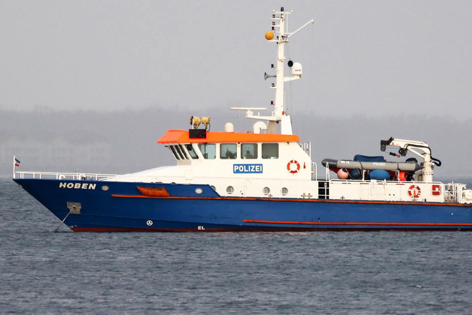 Der Mann stach bereits am Donnerstag mit seinem Schlauchboot in See, am Freitagmorgen konnte er nur noch tot geborgen werden. (Symbolbild)