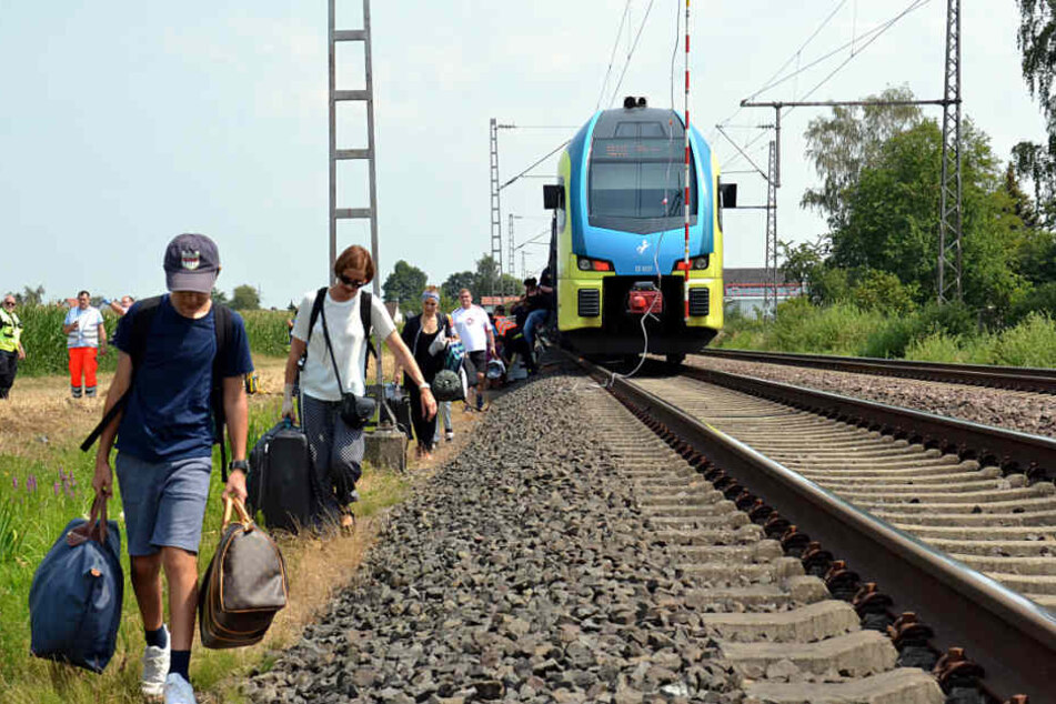200 Menschen mussten den Zug verlassen.