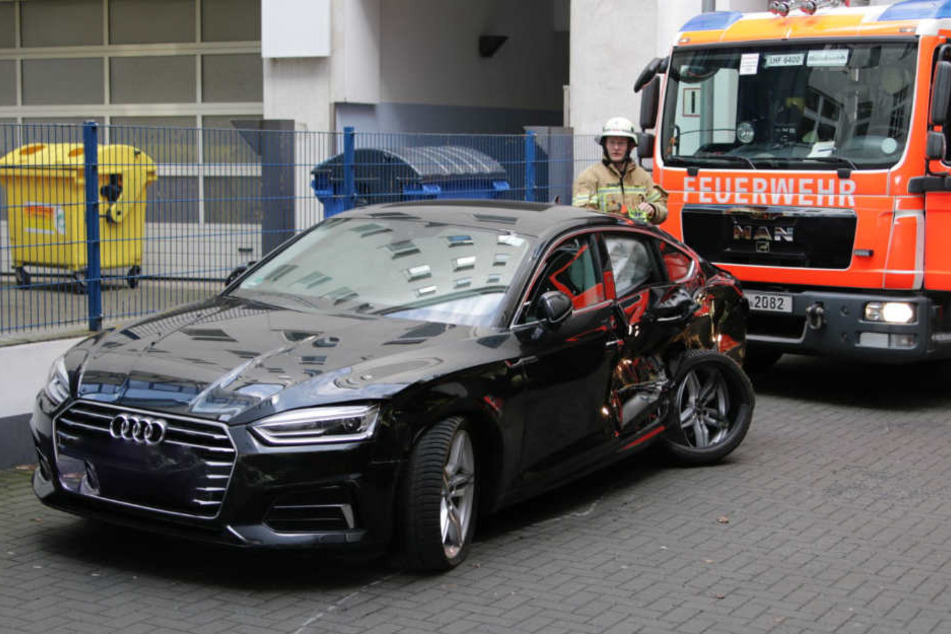 Bei dem Unfall wurde der Audi schwer beschädigt.