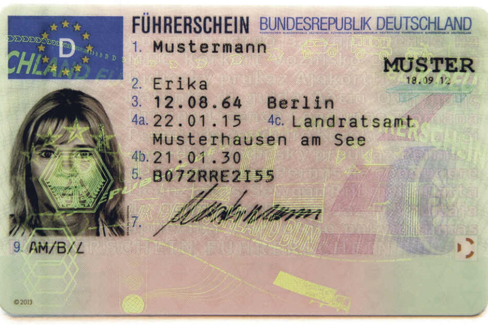 Autofahrer können mit ihrem Führerschein künftig Motorrad fahren.