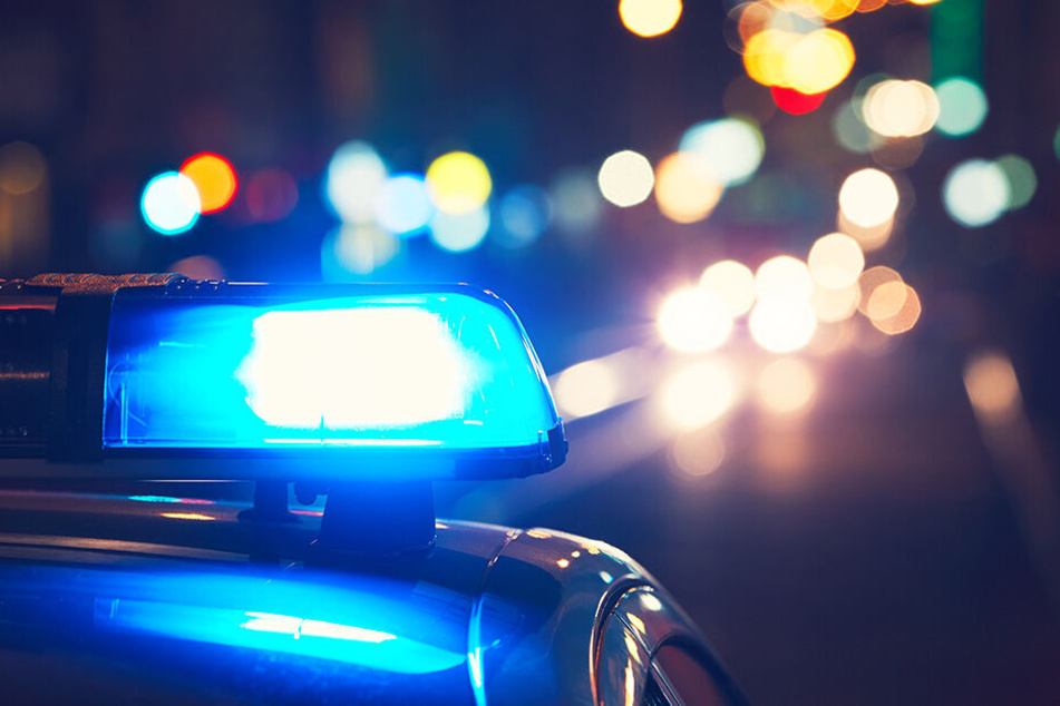 Die Polizei sperrte den Tatort in der Nähe des Hauses des Opfers in der Gemeinde Laktaši großräumig ab.