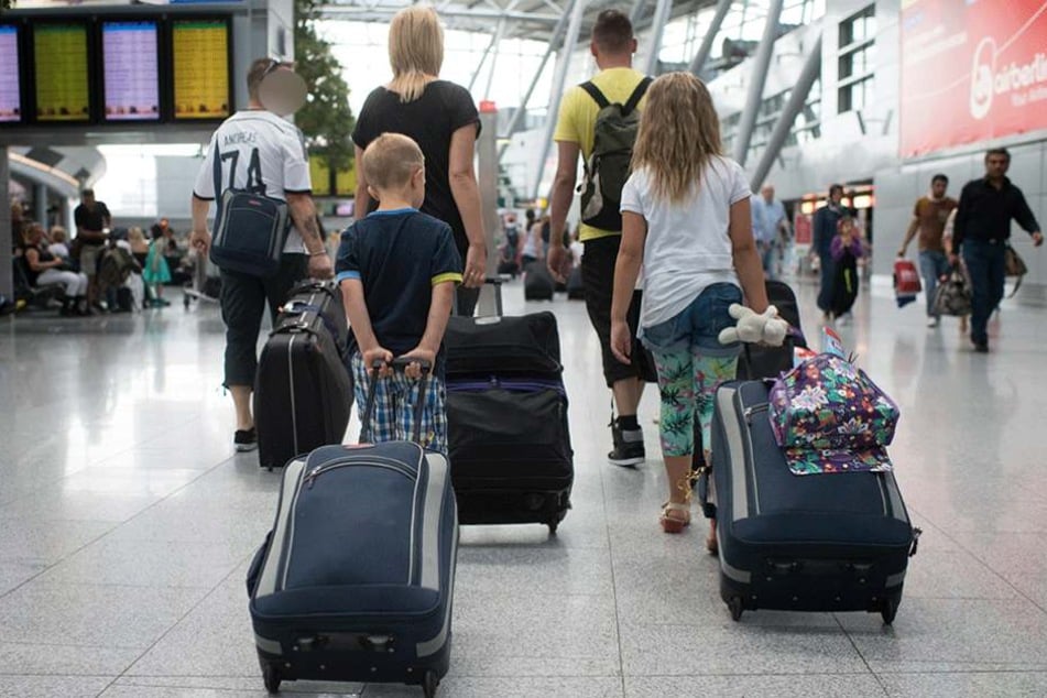 Eine Familie aus Berlin brauchte drei Tage um ihr eigentlich per Direktflug geplantes Ziel zu erreichen (.