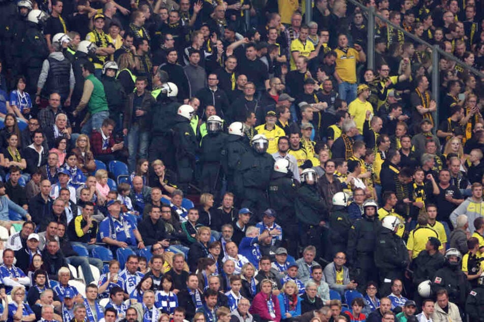 Schalke gegen Dortmund. Die Mutter aller Derbys und oft auch ein Beispiel erbitterter Rivalität.