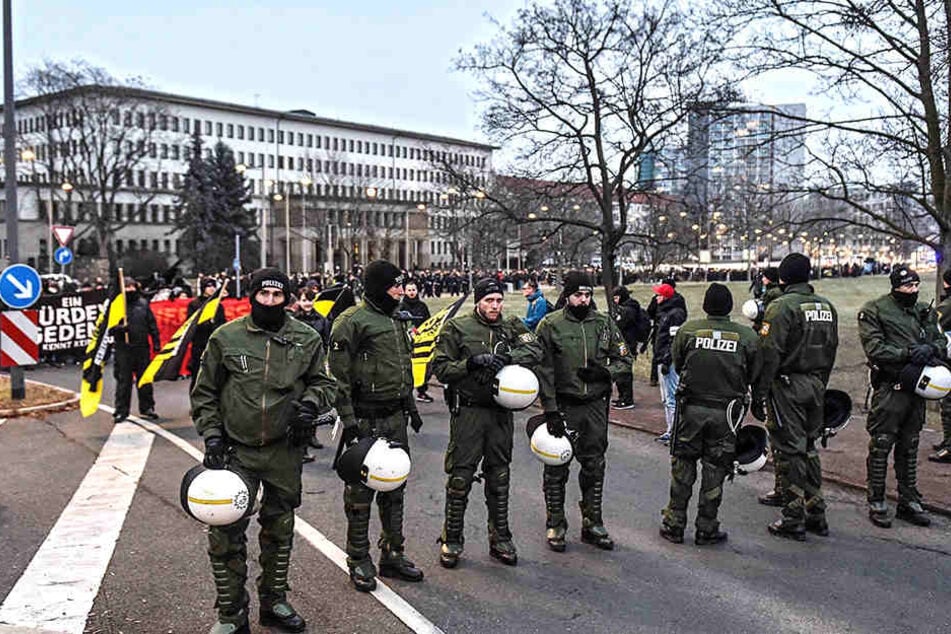 Das Demo-Geschehen rund um den Gedenktag: Insgesamt 19 Aufzüge, Kundgebungen oder Versammlungen sind vom 10. Februar (Sonnabend) bis zum 17. Februar angemeldet, davon sieben am 13. Februar (Dienstag).