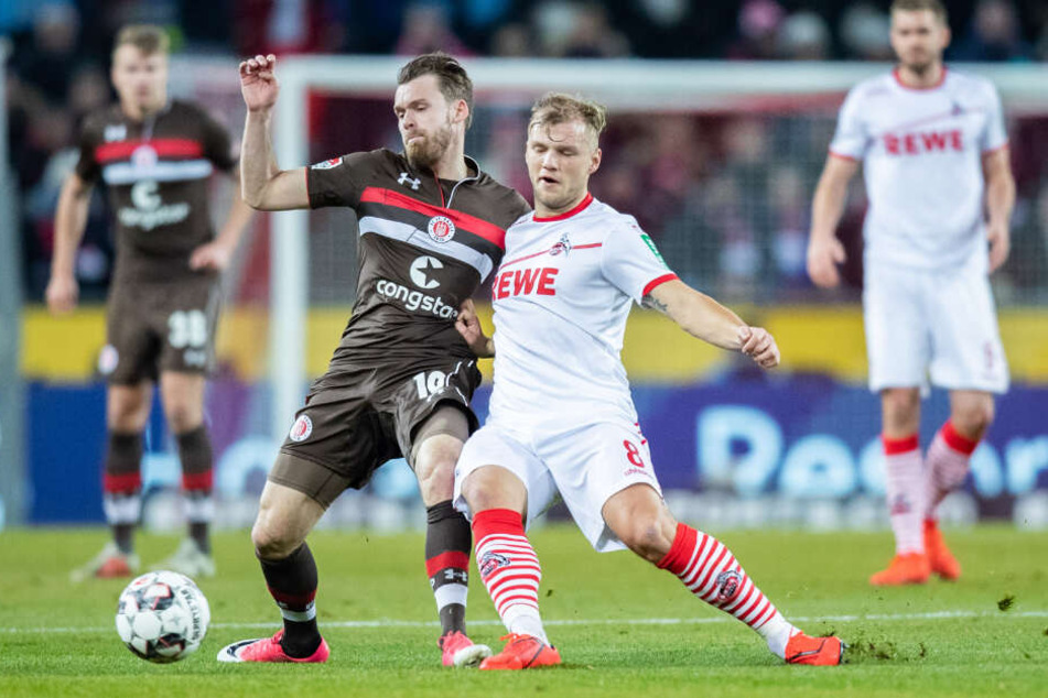 Edeltechniker unter sich: Christopher Buchtmann (links) und Johannes Geiß kämpfen um den Ball.