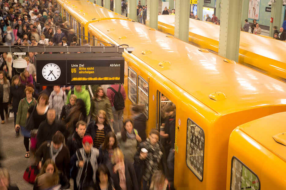 Fahrgäste müssen bei der U7 wegen Bauarbeiten mit Einschränkungen rechnen. (Symbolbild)