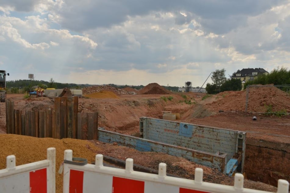 Kommt unter den Hammer: die alte Berufsschule des RAW mit Lehrwerkstatt und eigenem Bunker.