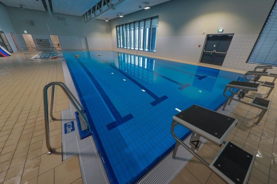 Die Wassertiefe von 1,20 Metern ist zu tief für Nichtschwimmer.