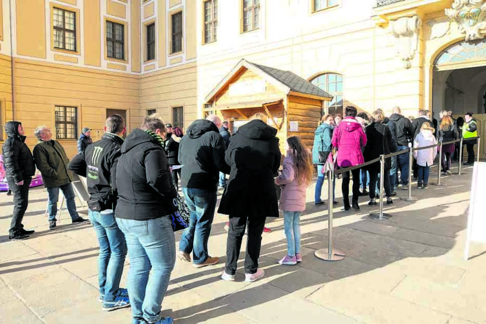 Startschuss am Jagdschloss: In Moritzburg eröffnete gestern die Aschenbrödel-Ausstellung.