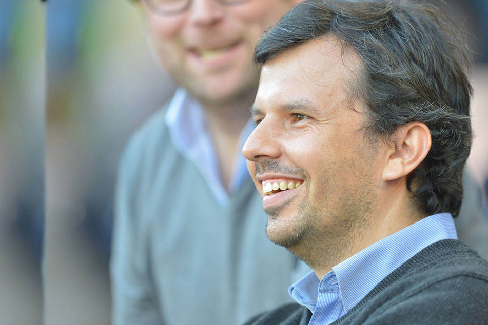 Samir Arabi (38) hat momentan allen Grund zum Lachen: DSC-Präsident Hans-Jürgen Laufer stärkt ihm den Rücken.