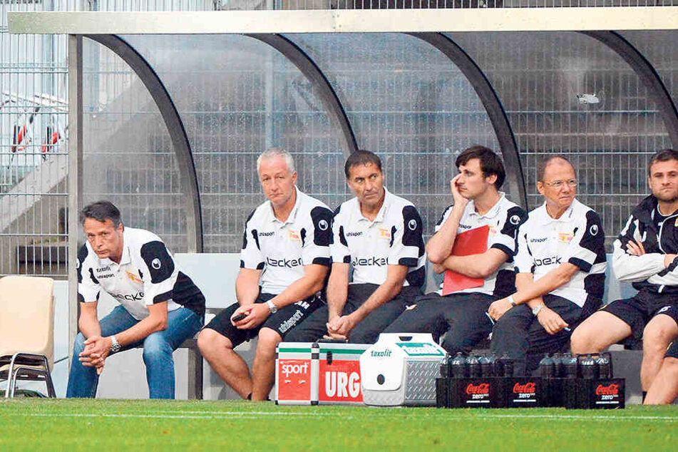 Im August 2012 kassierte Uwe Neuhaus (l.) mit Union eine 0:2-Pleite in
Sandhausen.