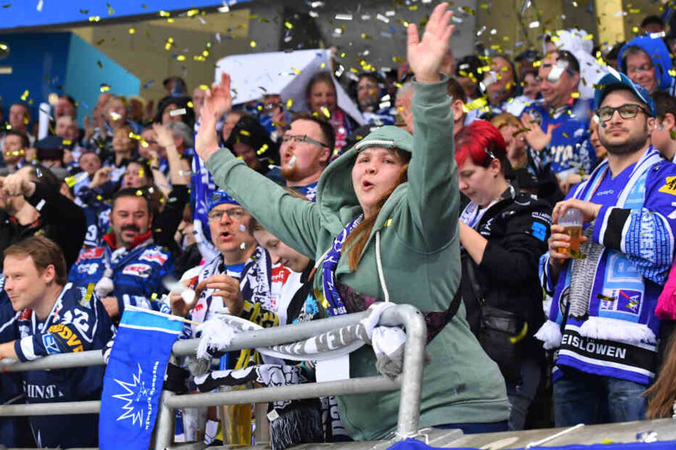 Können die Fans der Dresdner Eislöwen am Dienstag nochmal jubeln?