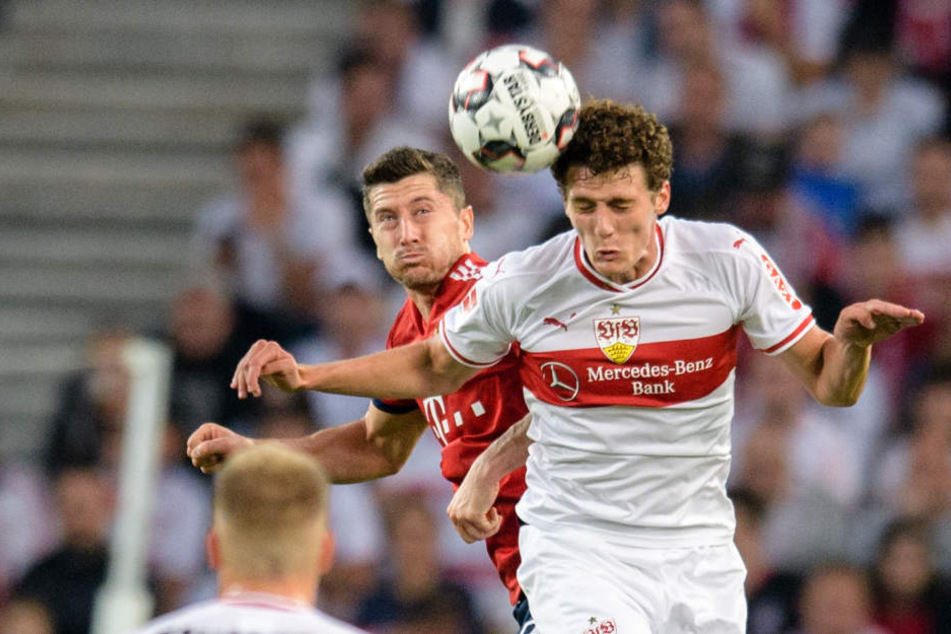 WM-Star Pavard (r.) dementiert einen Vorvertrag mit dem FC Bayern zu haben.