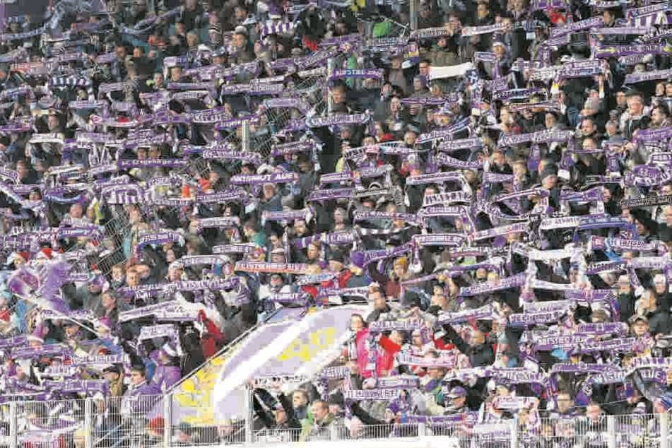 Der Heimblock, die Fankurve ist immer voll, egal wie der Gegner heißt. Dort herrscht natürlich auch die beste Stimmung.