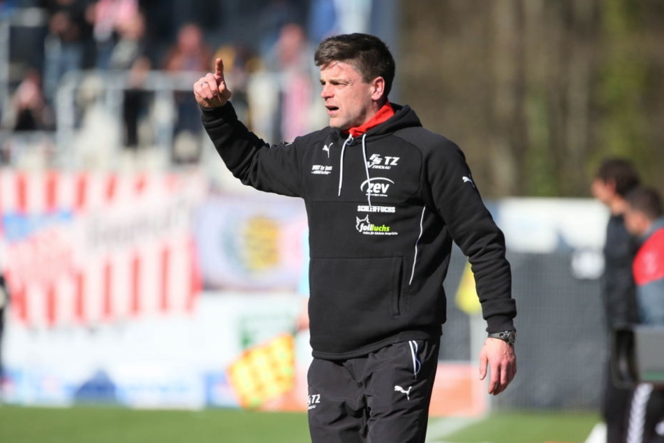 FSV-Trainer Torsten Ziegner ist es bewusst, dass Zwickau von Beginn an gegen den Abstieg kämpfen wird.