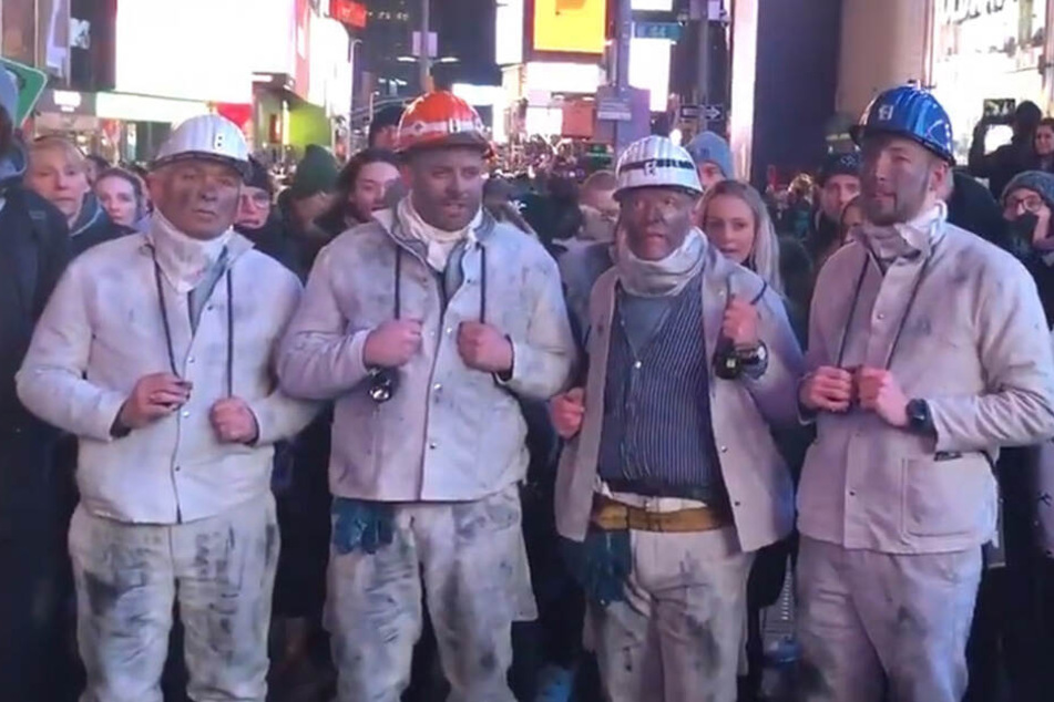 Das Steigerlied am Times Square: Vorgetragen von den "Grubenhelden".