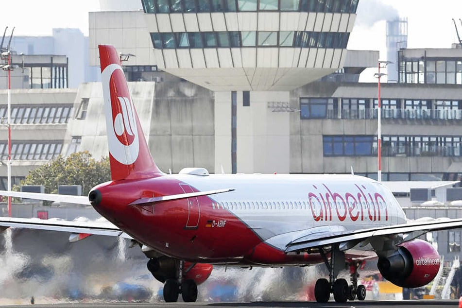 Air Berlin prüft weiter eine Klage gegen den Großaktionär Etihad.
